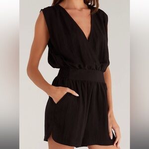 Z Supply Romper With Pockets!